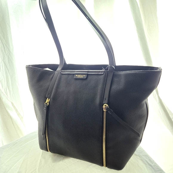 Gorgeous Radley London Tote EUC - Picture 12 of 16